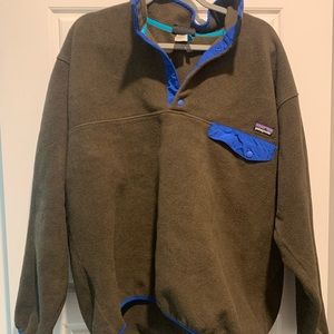 Mens Large Patagonia Pull Over brown with blue trim